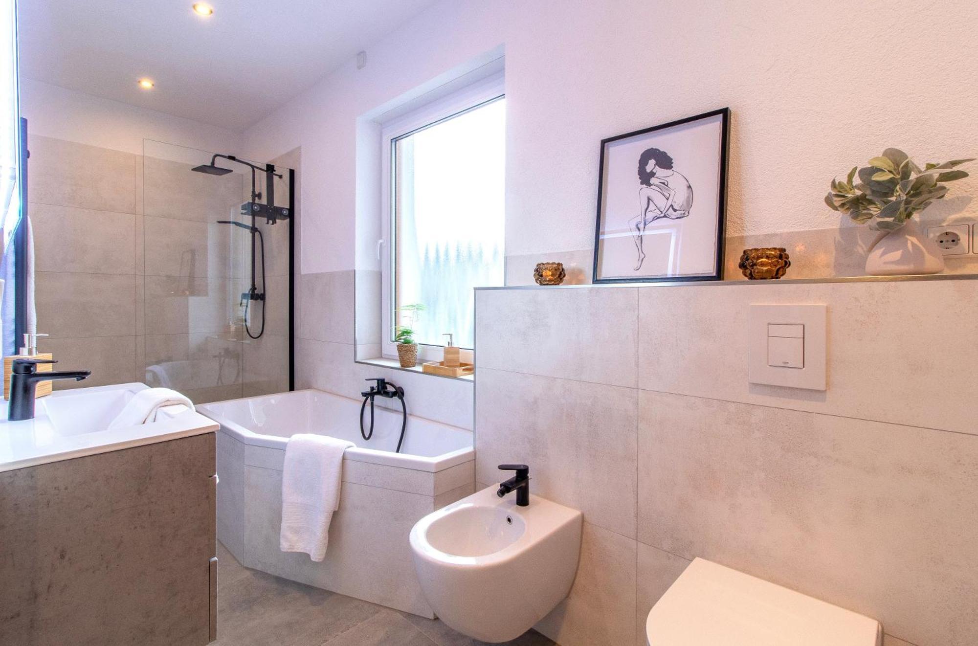 Stilvolles City-Apartment I Netflix I Wlan L Stellplatz I Zentral New Translation Exteriér fotografie