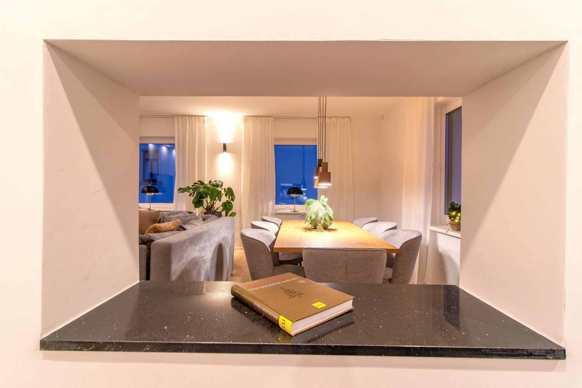 Stilvolles City-Apartment I Netflix I Wlan L Stellplatz I Zentral New Translation Exteriér fotografie