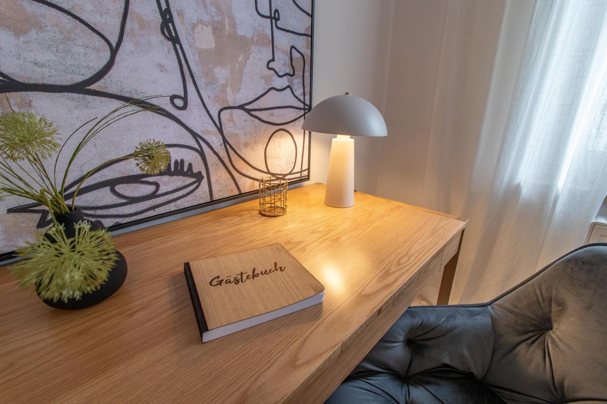 Stilvolles City-Apartment I Netflix I Wlan L Stellplatz I Zentral New Translation Exteriér fotografie