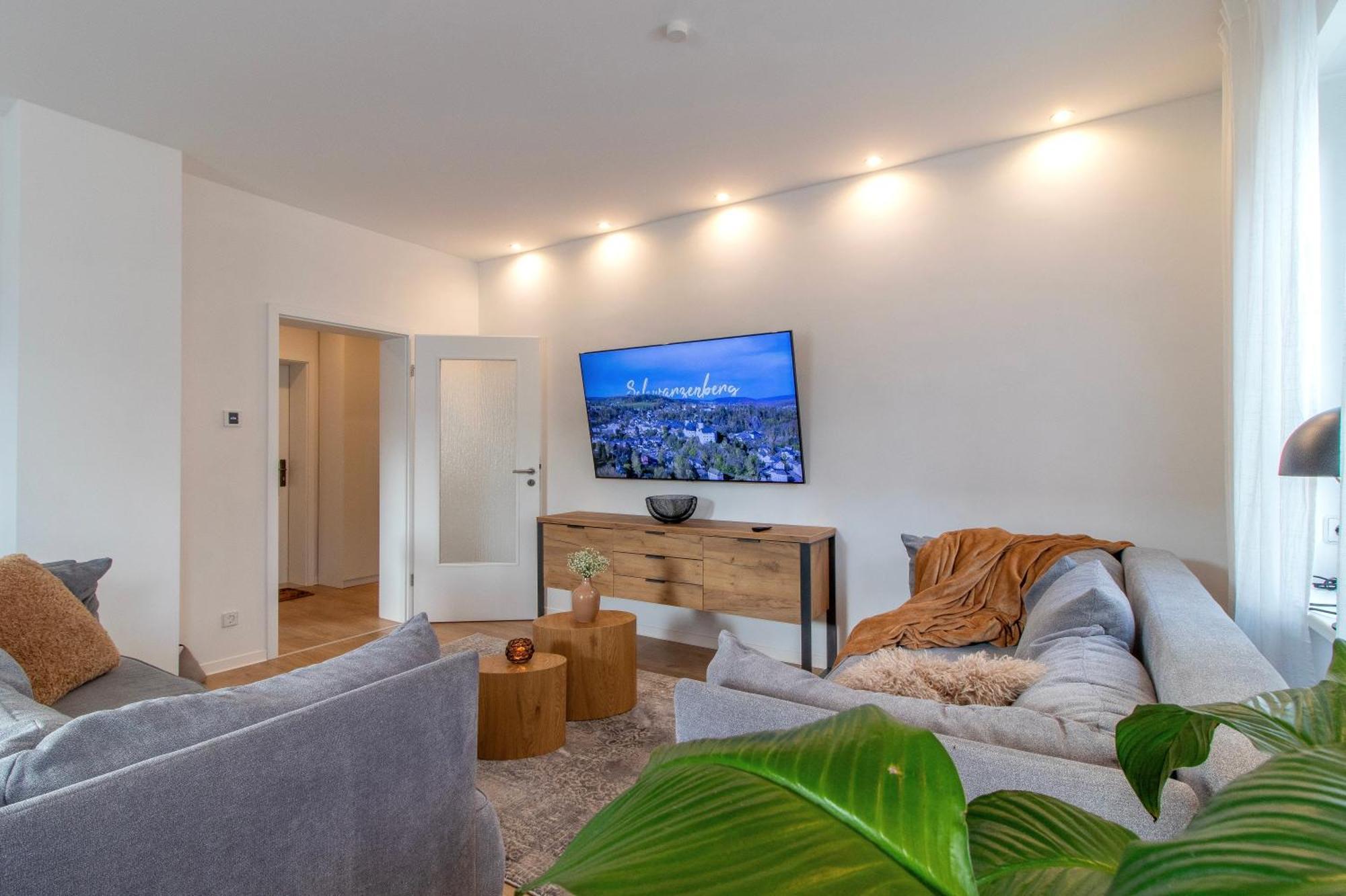 Stilvolles City-Apartment I Netflix I Wlan L Stellplatz I Zentral New Translation Exteriér fotografie